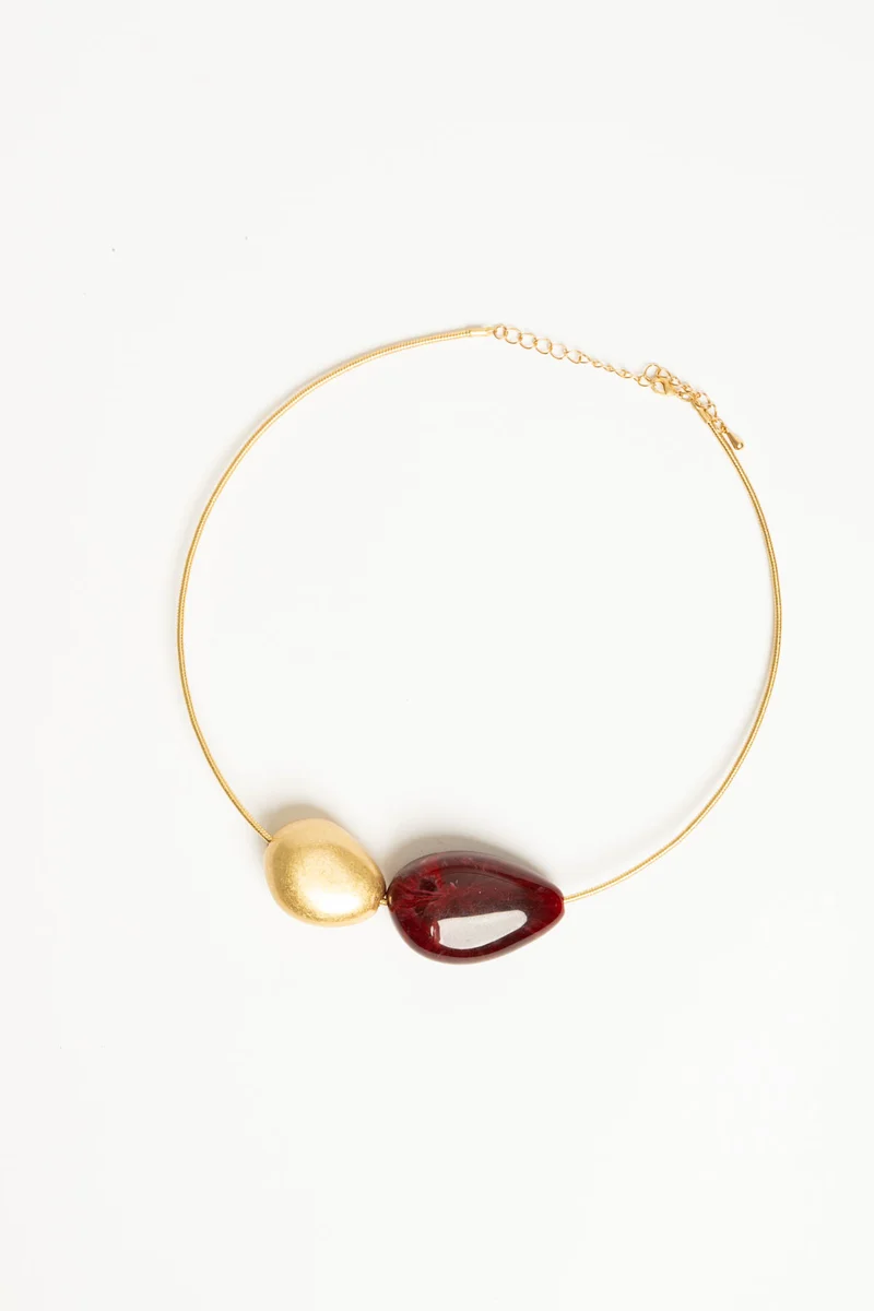 Collana girocollo con pietra rossa e oro