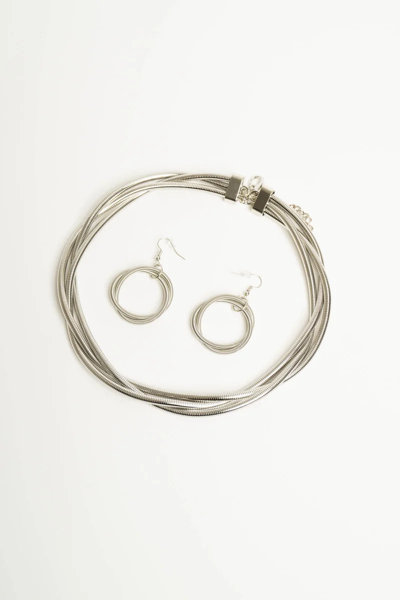 Set collana + orecchini a fili argentati