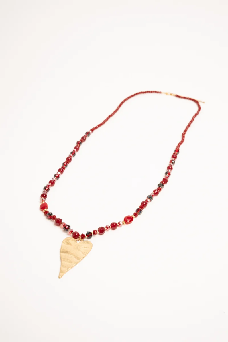 Collana con perline e pendente a cuore oro