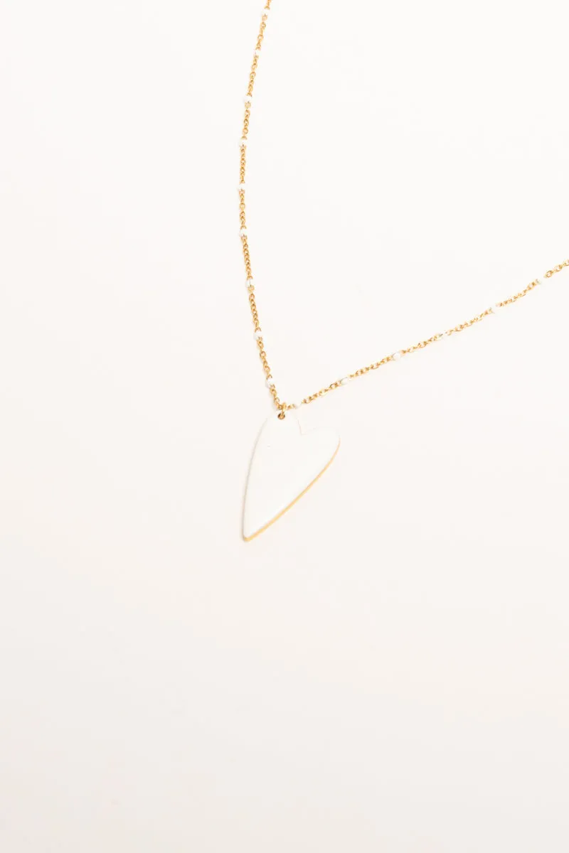 Collana con pendente a cuore bianco