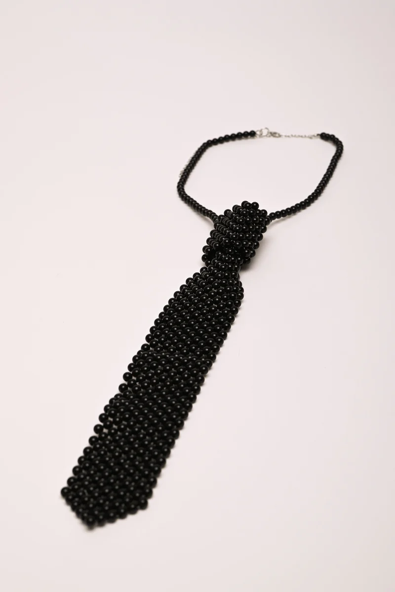 Collana a cravatta con perline