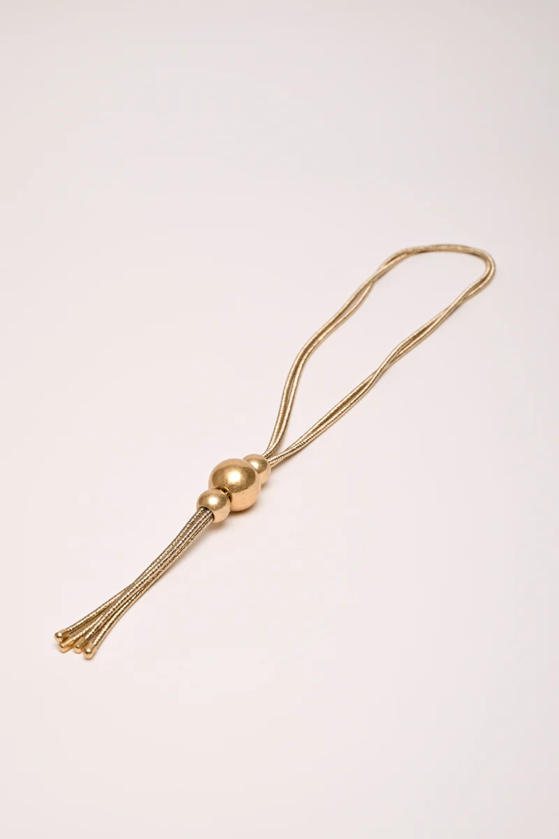 Collana lunga con sfere