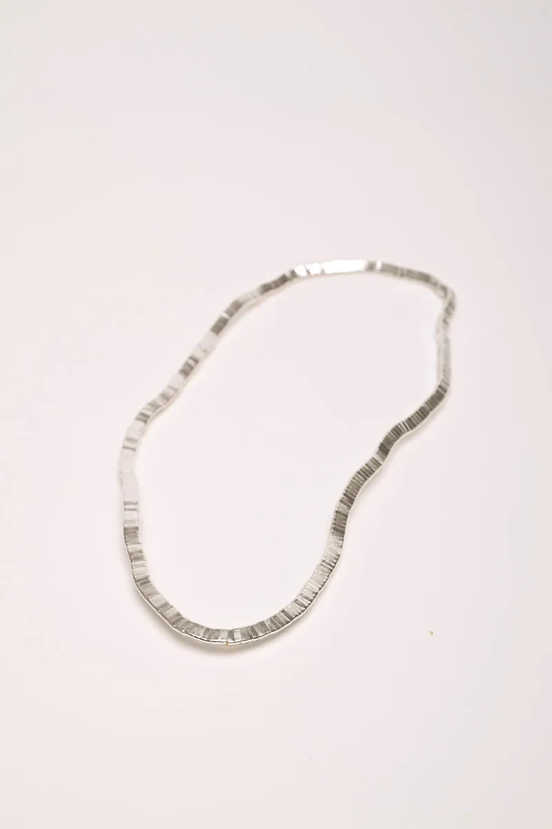 Collana lunga in metallo