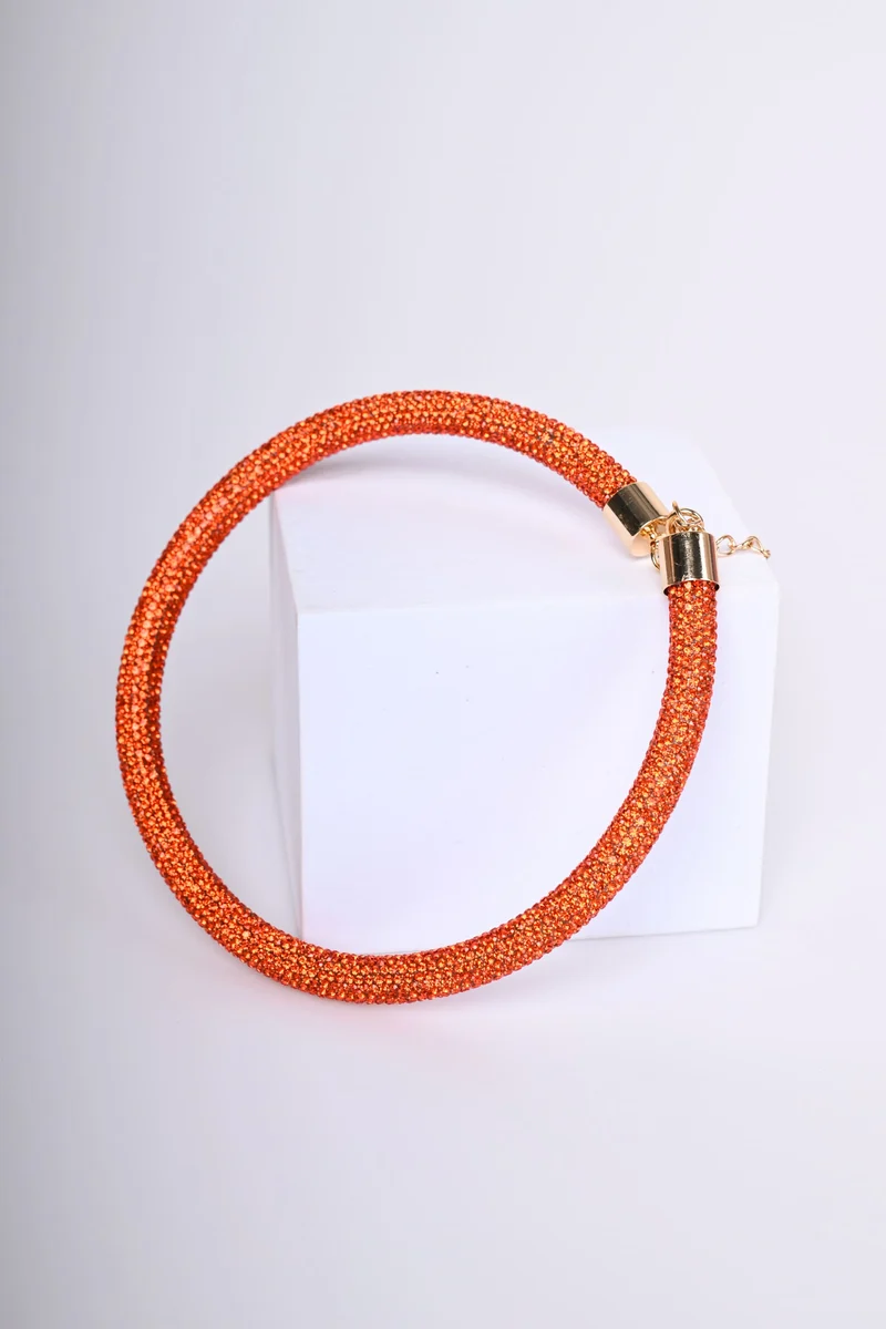 Collana rigida con strass