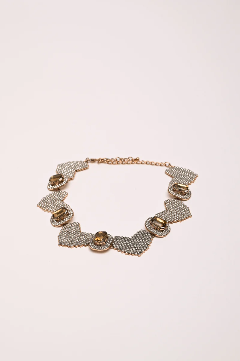 Collana con cuori, strass e cristalli
