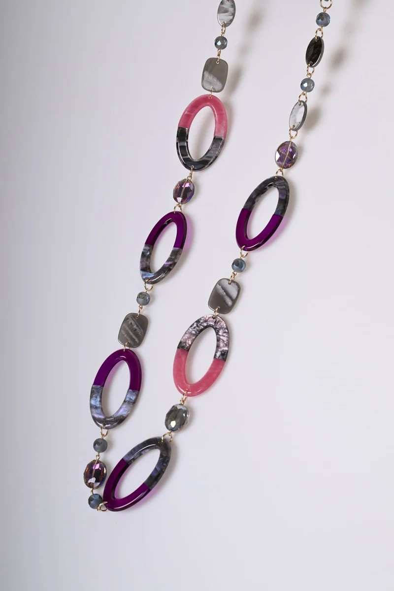 Collana con pendenti geometrici