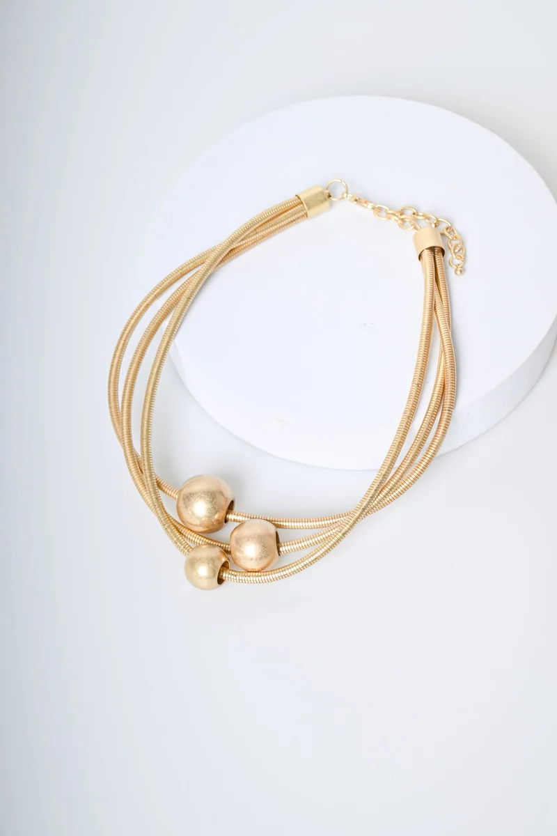Collana a tre fili con sfere