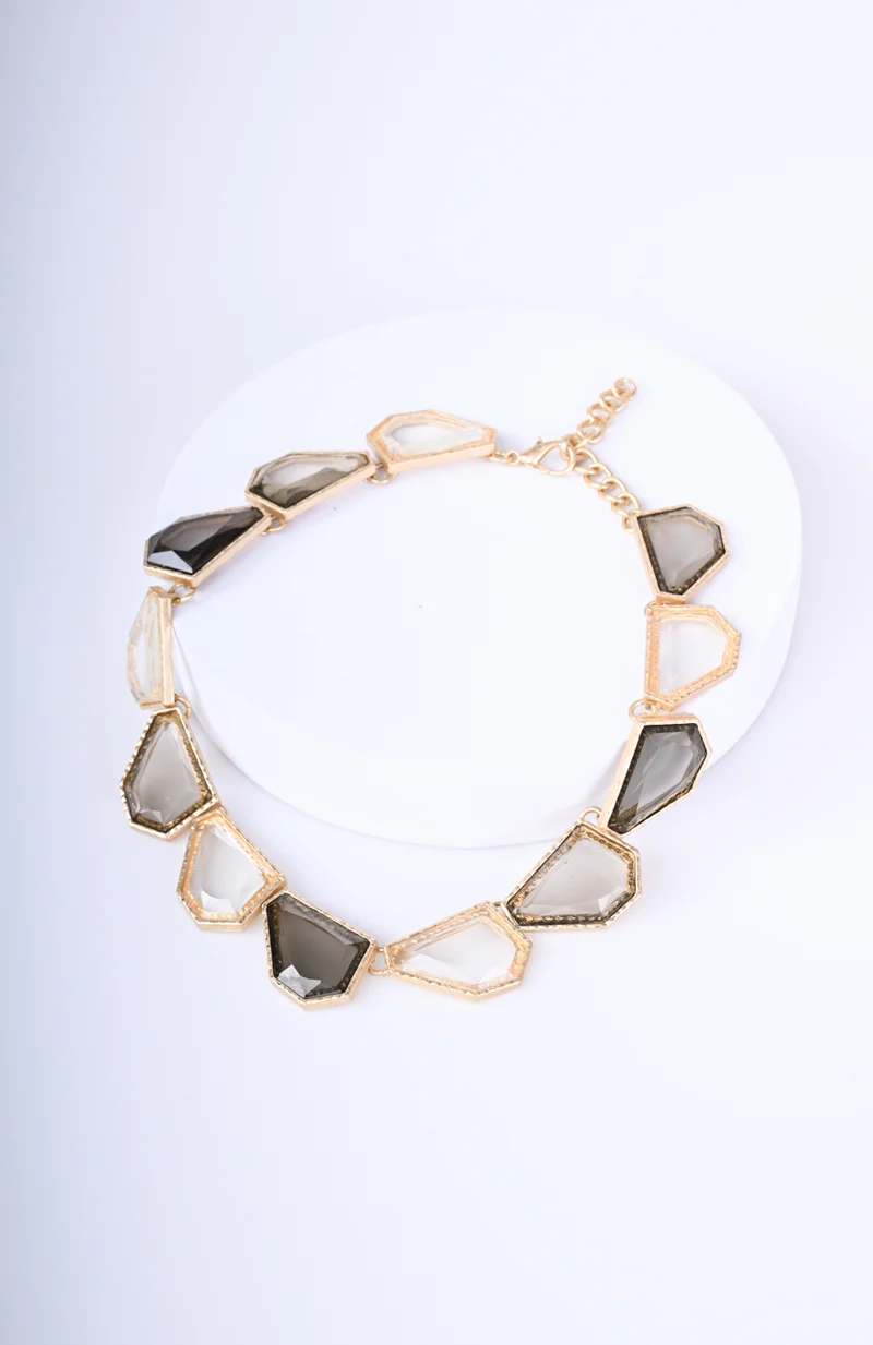Collana con pietre