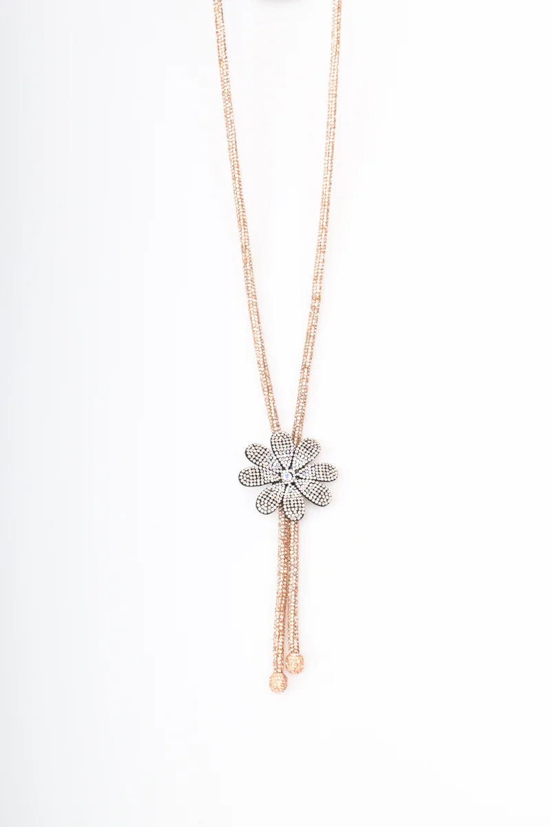 Collana lunga con fiore