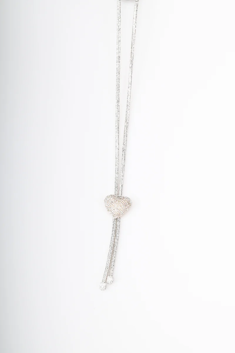 Collana lunga con strass e cuore