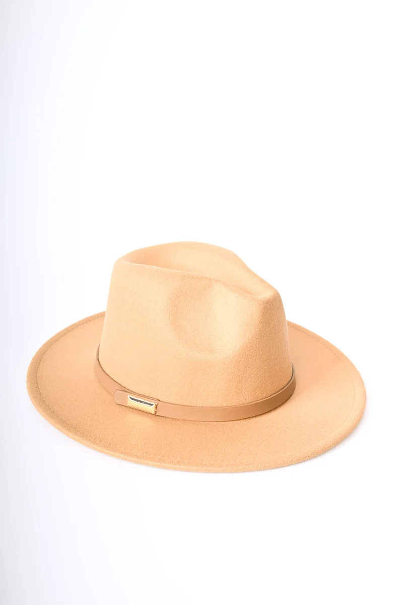 Cappello fedora con cinturino in similpelle