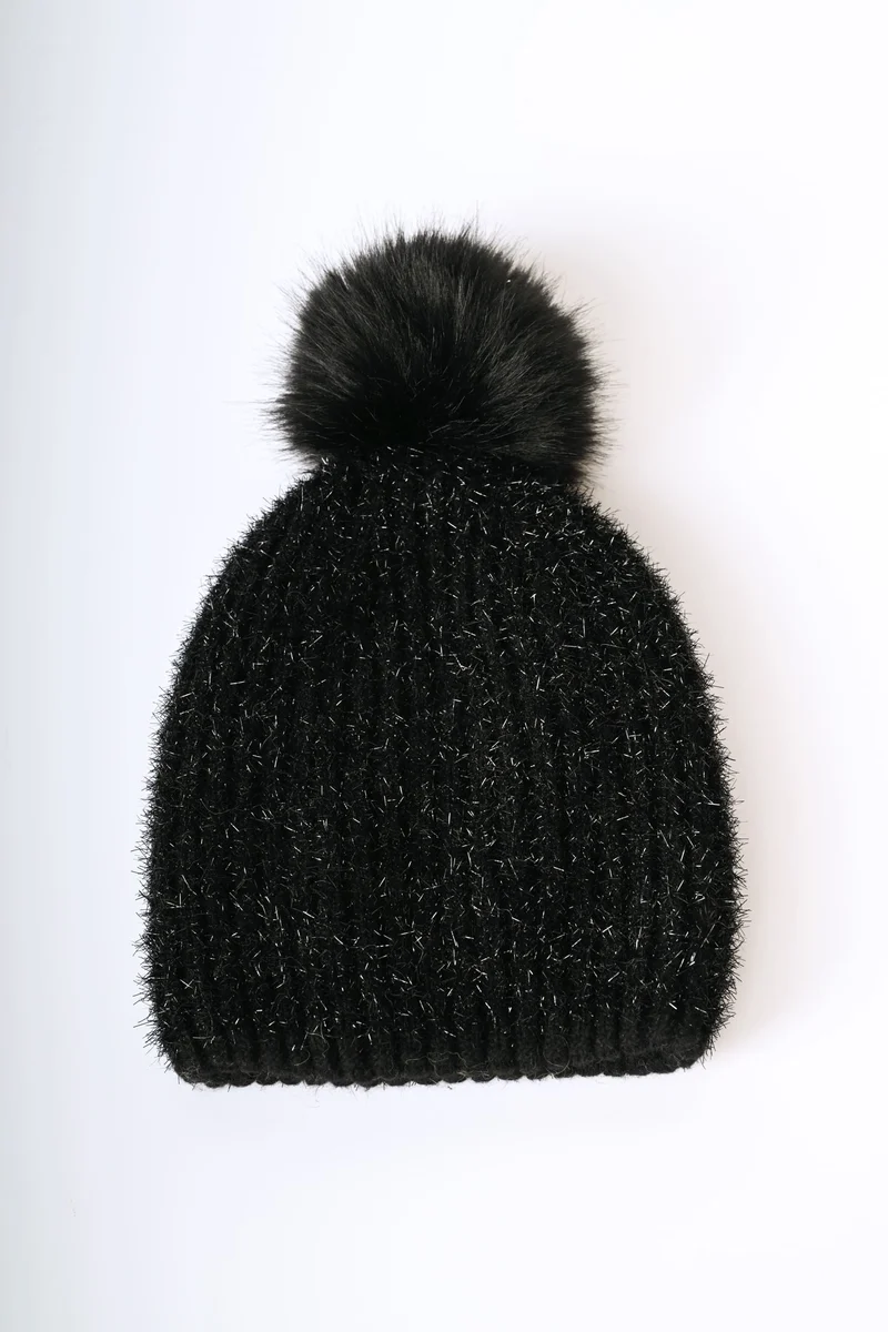 Berretto in maglia brillante con pompon