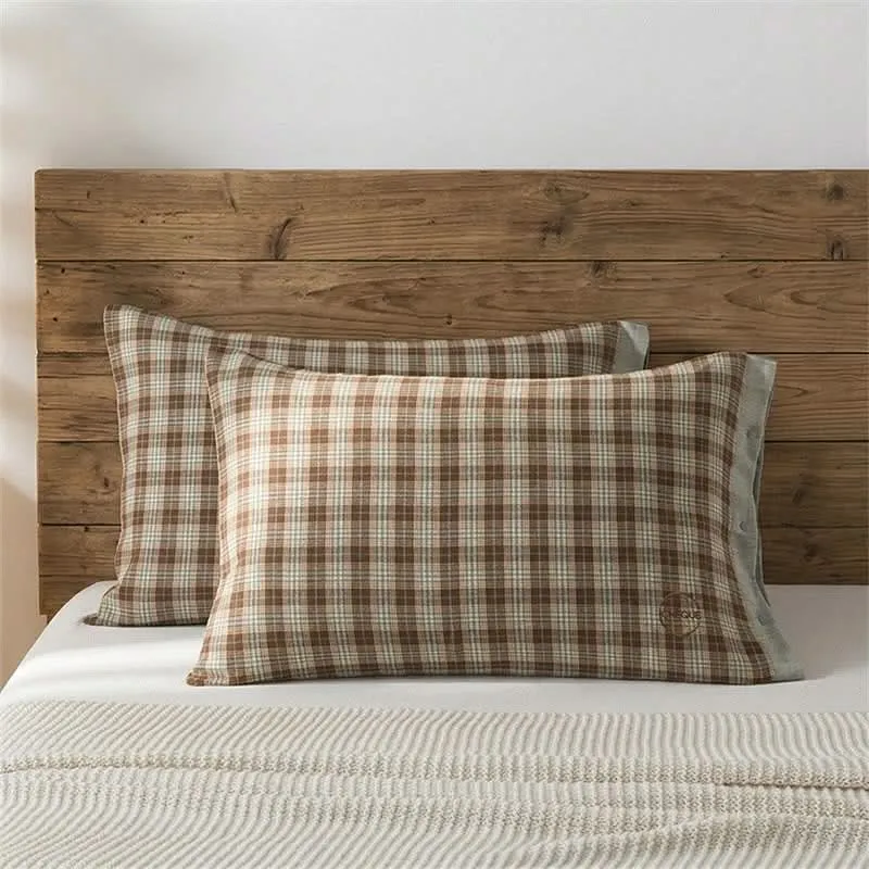 PLAIDNESTA – Vintage Pillowcases for Inviting Home Style