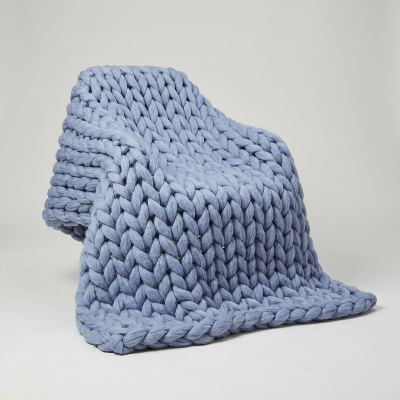 LOOMHAVEN – Chunky Knit Blanket for Elegant Warmth