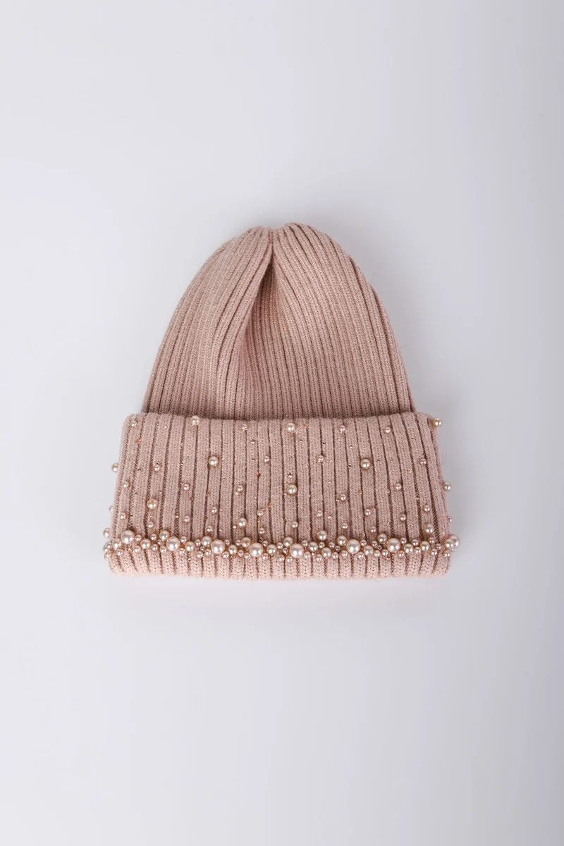 Berretto in maglia con perline