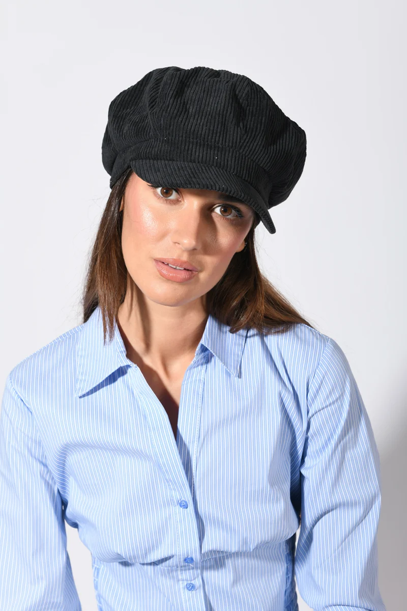 Cappello in velluto a coste