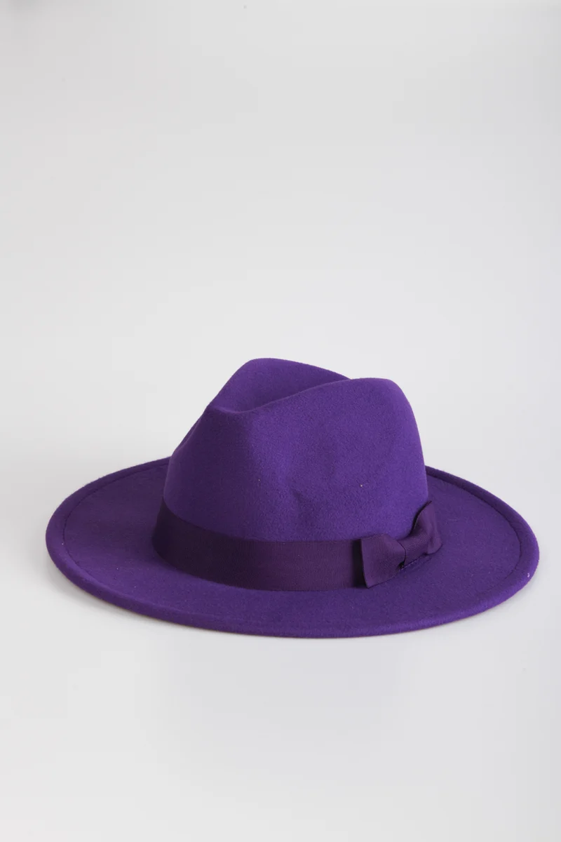 Cappello con cinturino in gros-grain