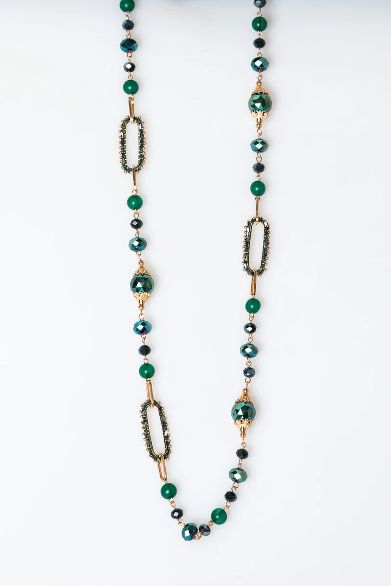 Collana lunga con sfere