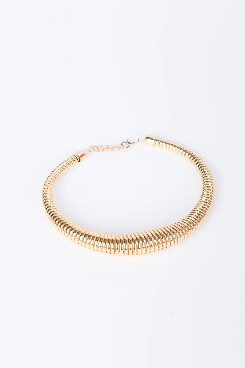 Collana rigida zigrinata