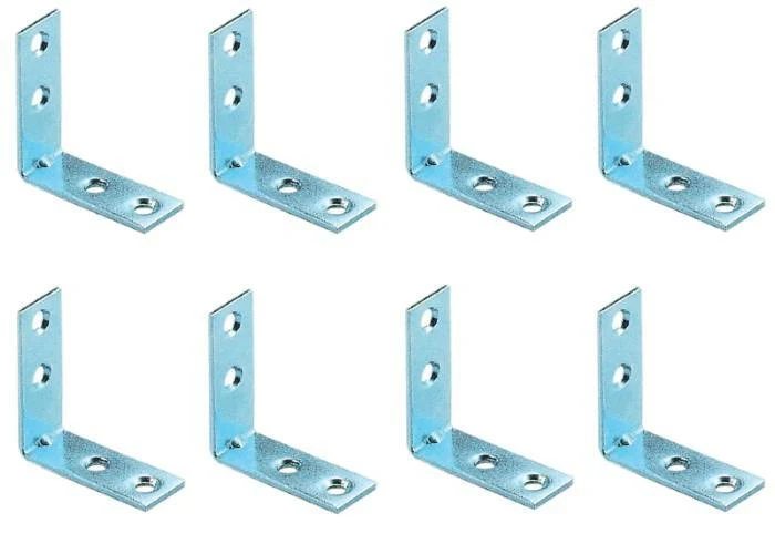 8 PZ. LASTRINA A 4 FORI ANG. CM. 3X3**