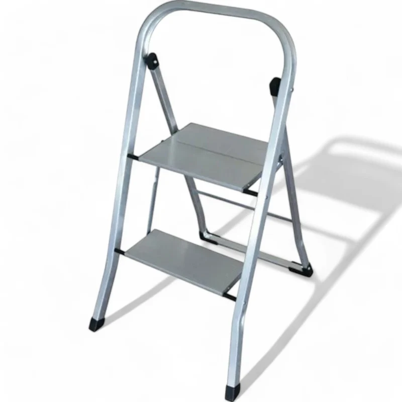Sgabello in alluminio con gradini e portata massima di 150 kg