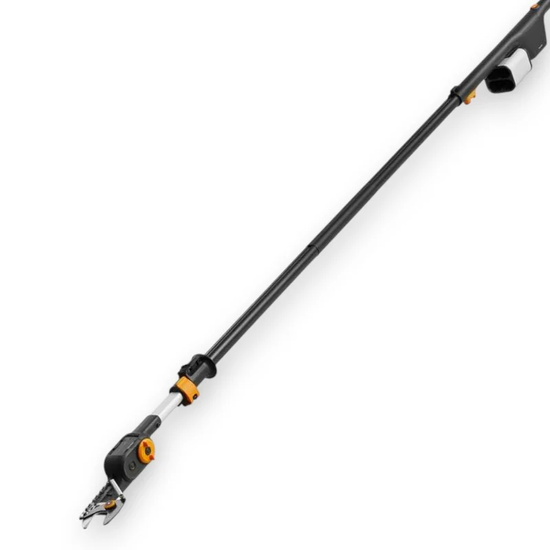Svettatoio telescopico per potatura a batteria 12V con manico allungabile 4 mt e motore brushless Fiskars 1082340