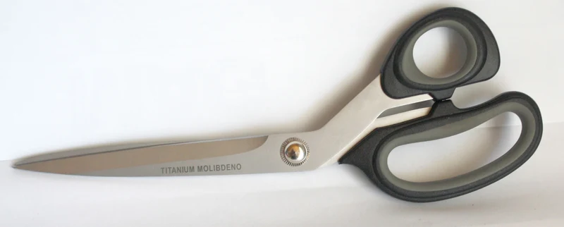 FORBICE M/USO LAMA TITANIO 9"CM23